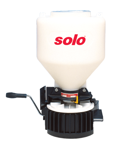 Solo 20 Lbs Dry Chest-Mount Spreader 421S