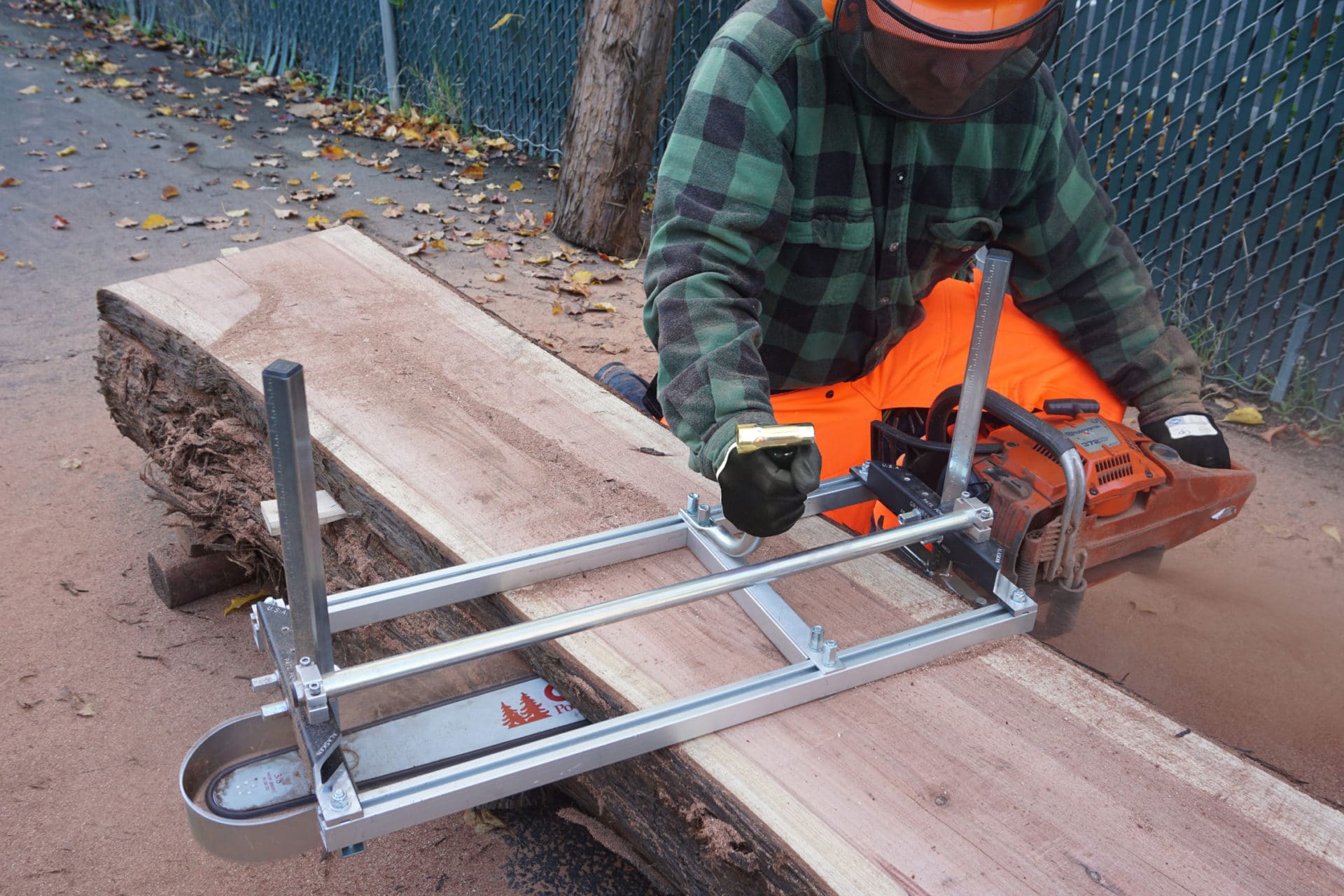 48 alaskan on sale chainsaw mill